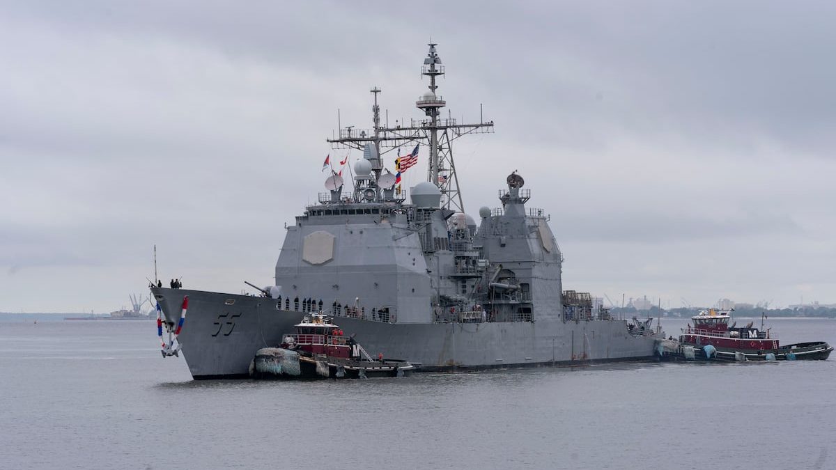 Navy decommissions cruiser Leyte Gulf after nearly 40 years of service