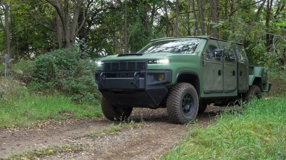 GM Defense pitches silent-drive vehicle as heir to the Humvee