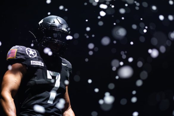 Army honors ‘Screaming Eagles’ with uniform for Army-Navy game