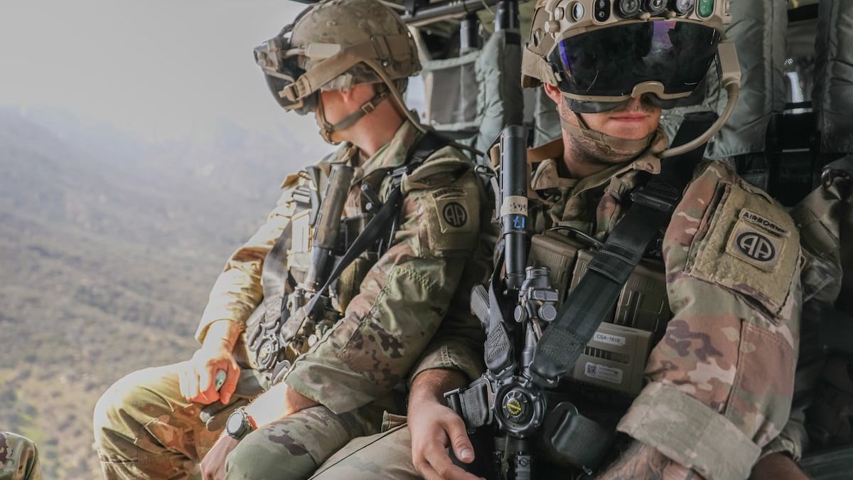 Oculus founder wants to help troops ‘surpass the limits of human form’