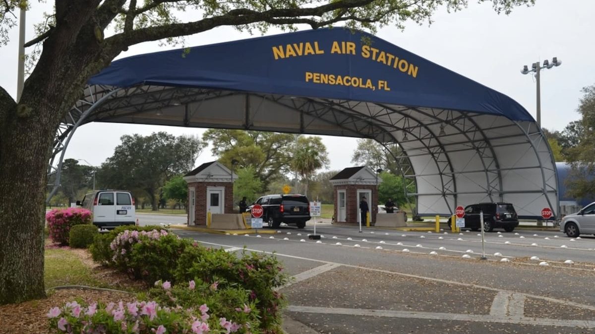 No victims, shooter found after shots reported at Florida Navy station