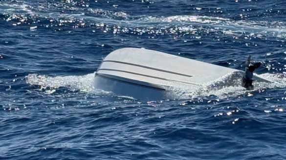 4 rescued from capsized boat off Florida coast; 1 dead, 5 still missing