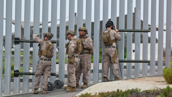 Trump order turns federal land at US border into military installation