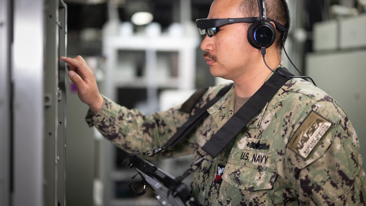 Five Navy ships now outfitted with augmented reality maintenance tech