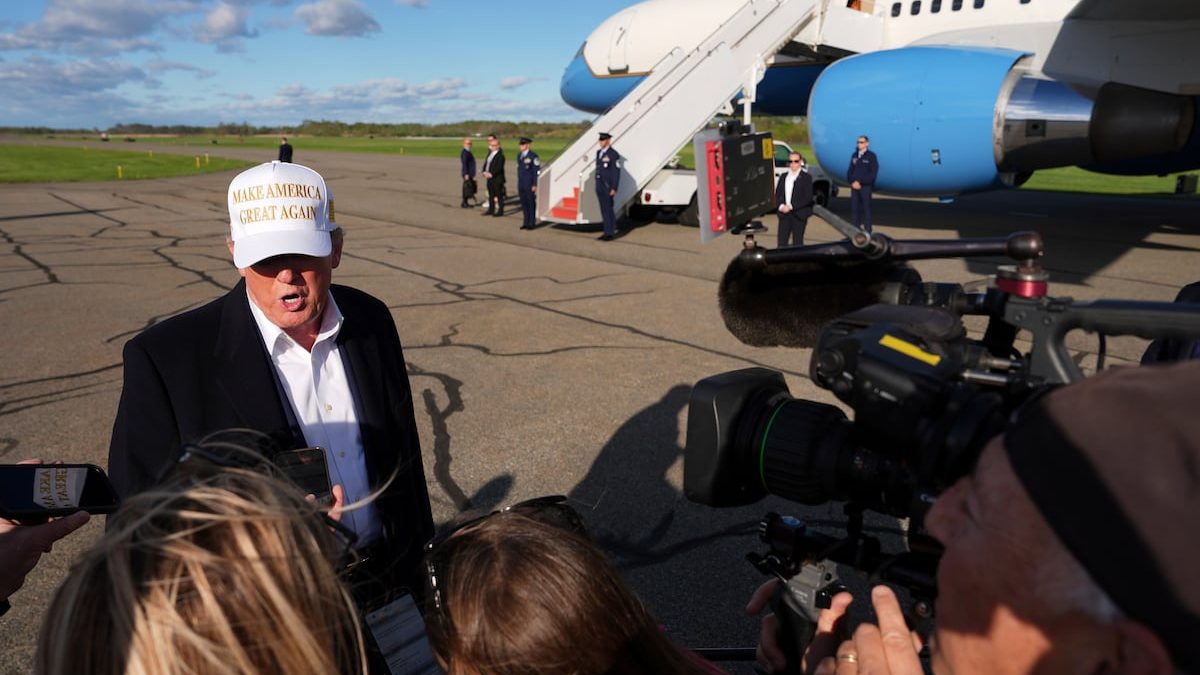 Dems demand military investigation into Qatar’s plane gift to Trump