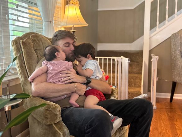 ICE detains Marine Corps veteran’s wife at green card meeting