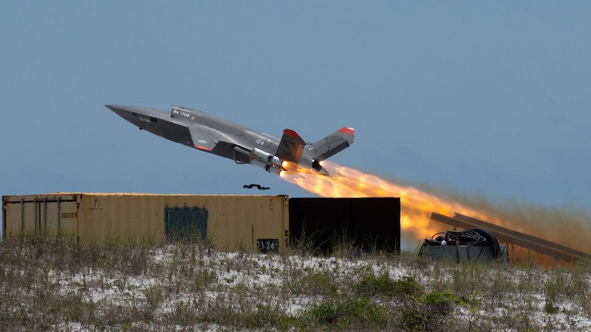 Fighter pilots integrate drones into air combat training