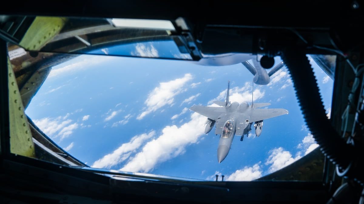 Kadena to inspect F-15Es after fighter landed without wheel