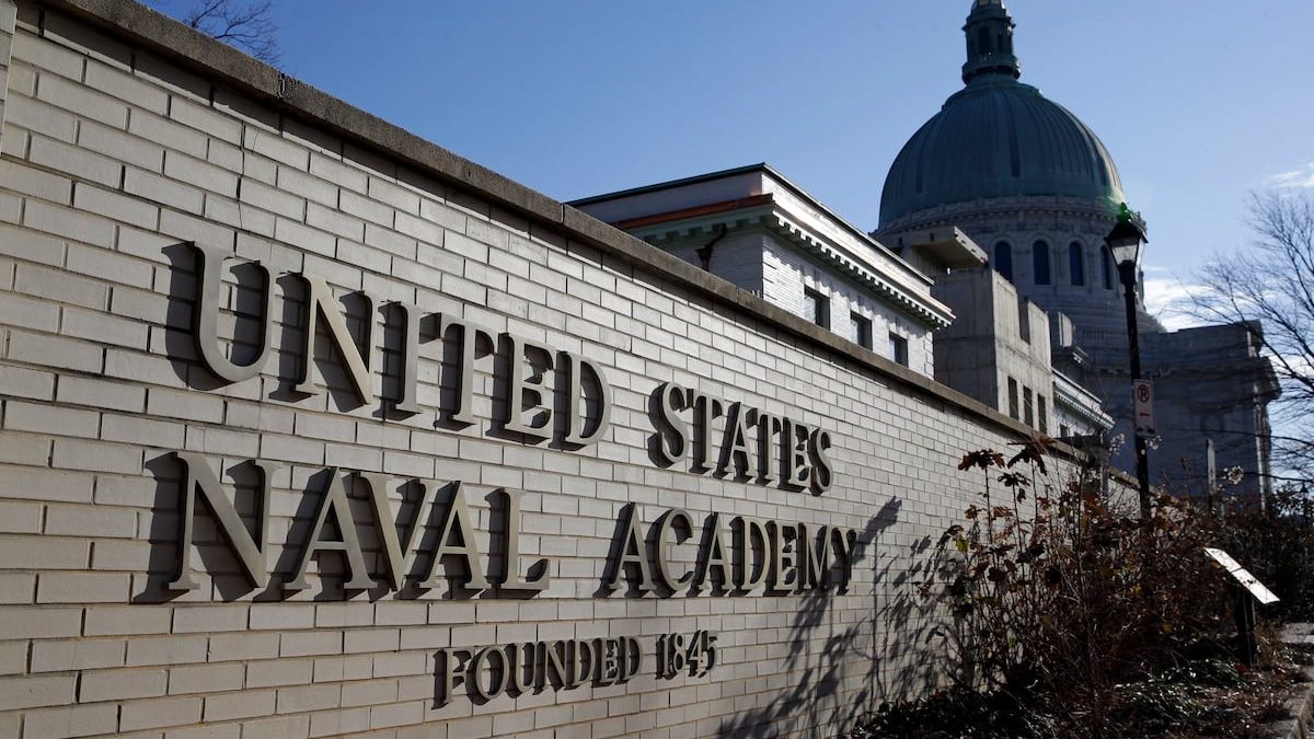 US Naval Academy midshipman dies