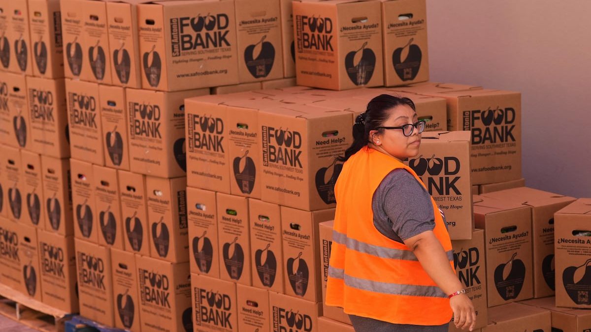 Vance says troops will be paid as pressure builds to end shutdown