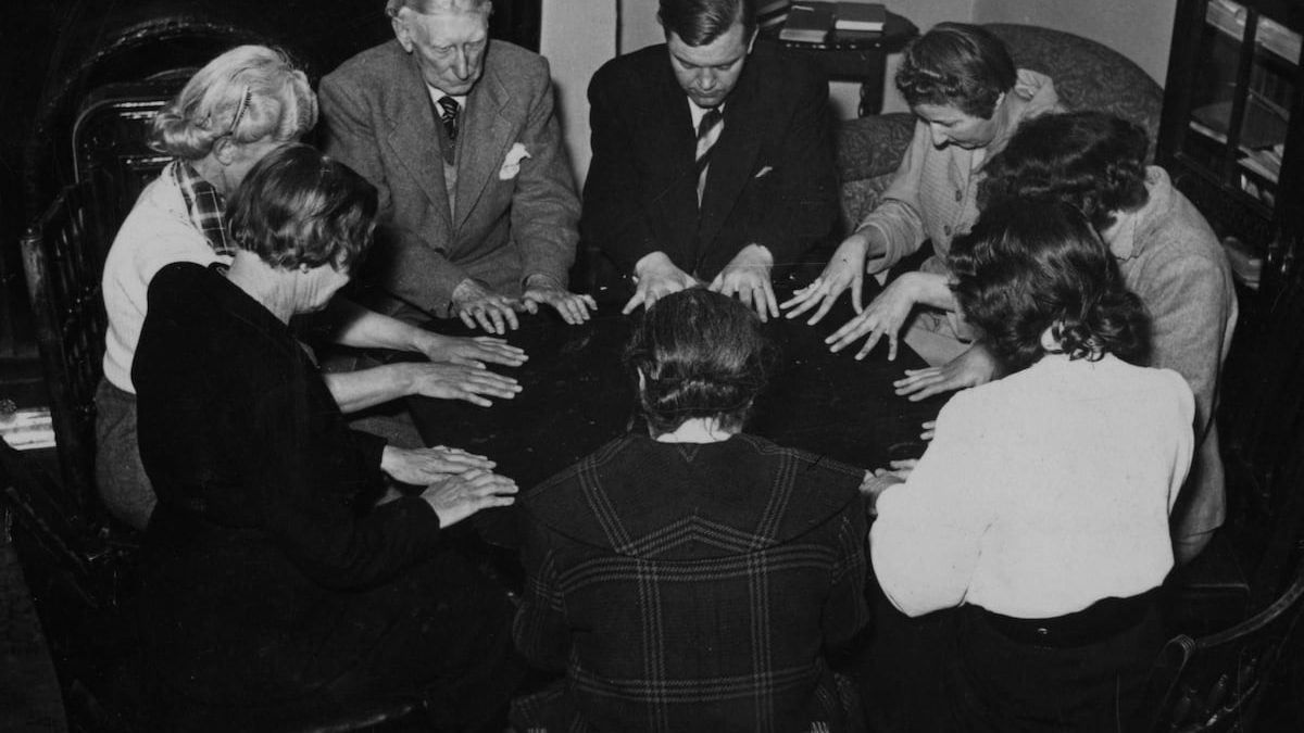 After World War I, séances boomed – and dead soldiers ‘wrote’ home