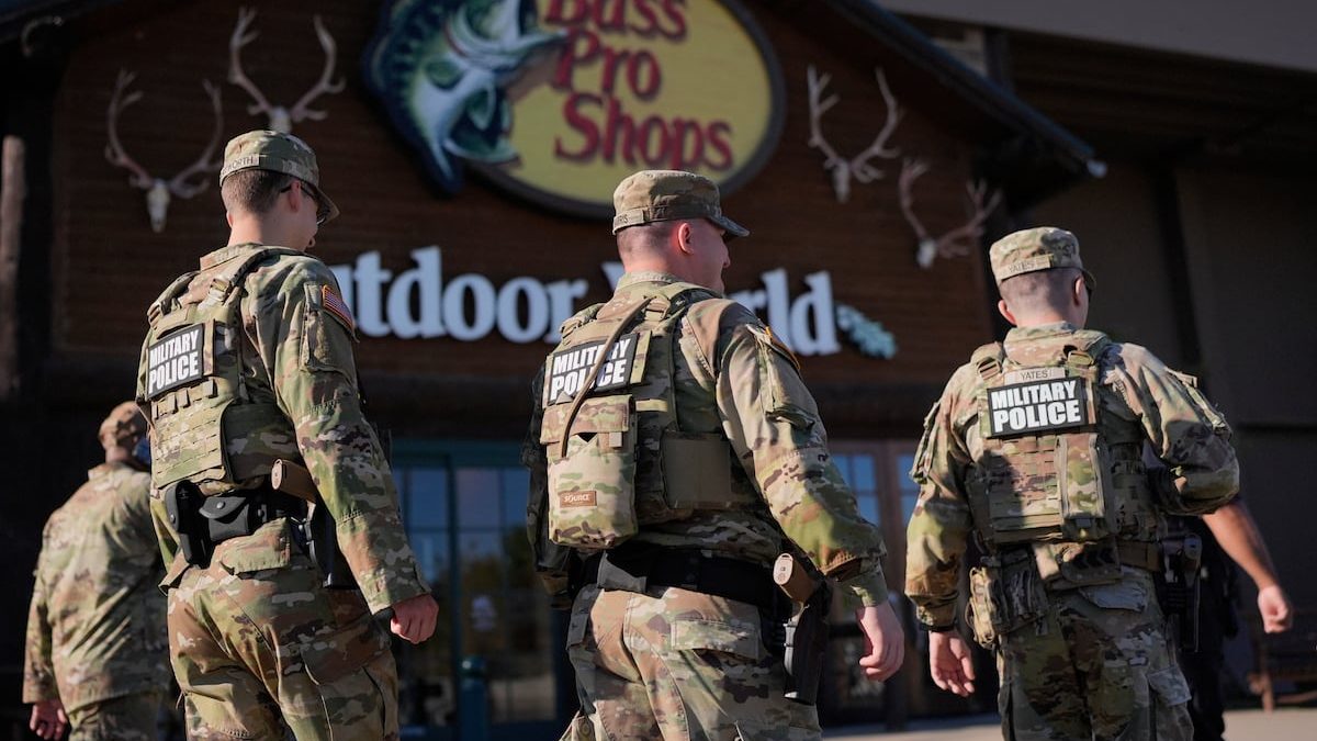 National Guard troops seen on patrols in Memphis with local police