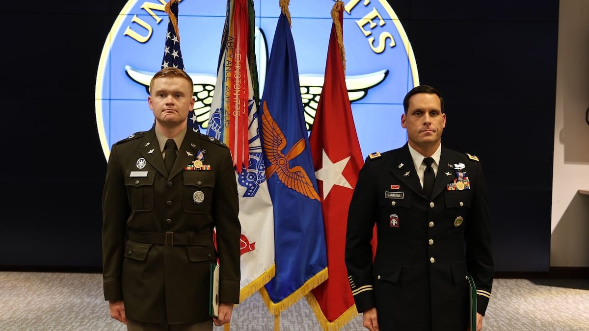 Aviators get Army’s highest non-combat award after deadly collision