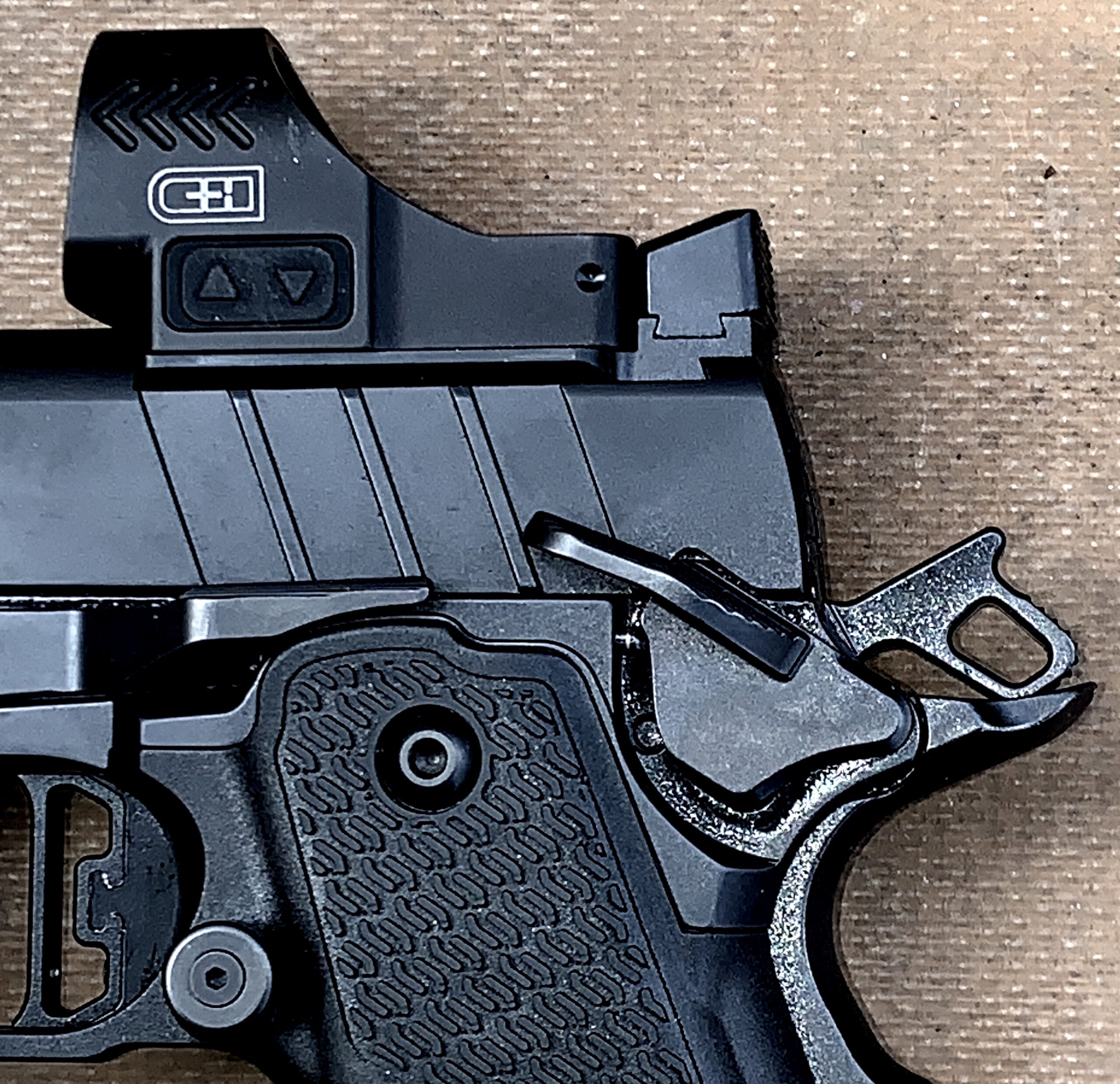 MAC-9-DS-Duty-controls- MAC-9-DS-Duty-controls-3