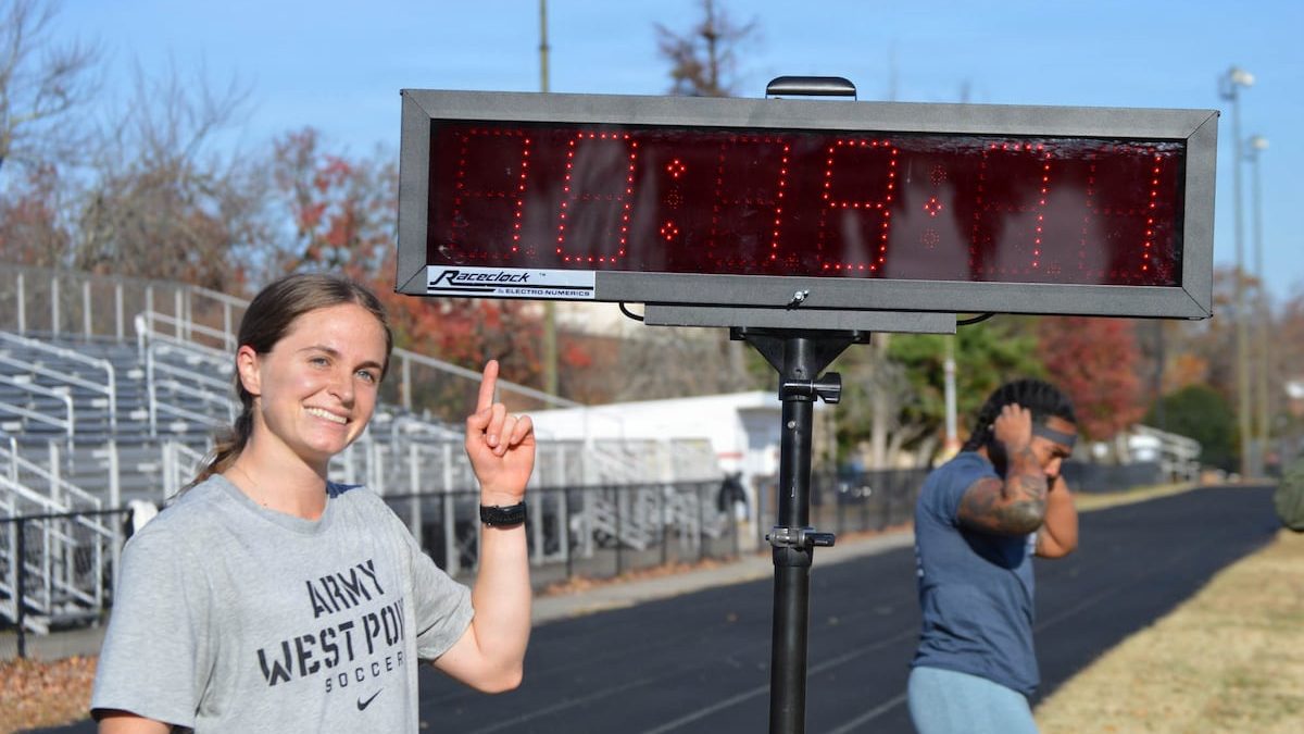 Army officer sets record for fastest mile run in EOD bomb suit