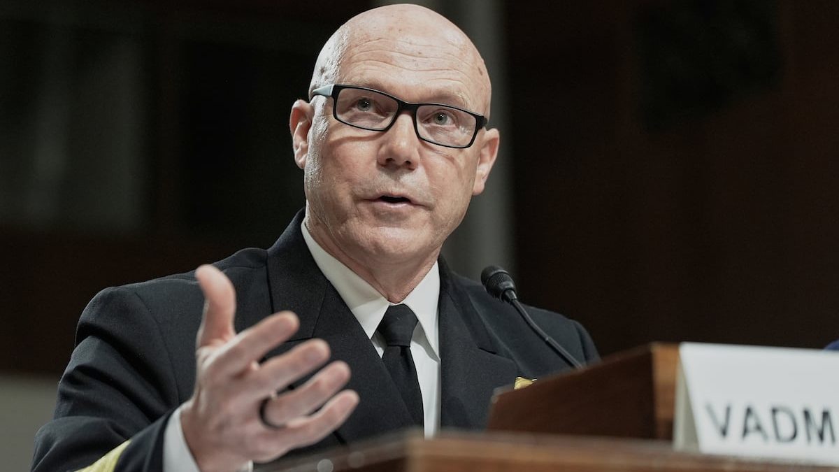 Navy admiral who oversaw strike on boat survivors to brief lawmakers