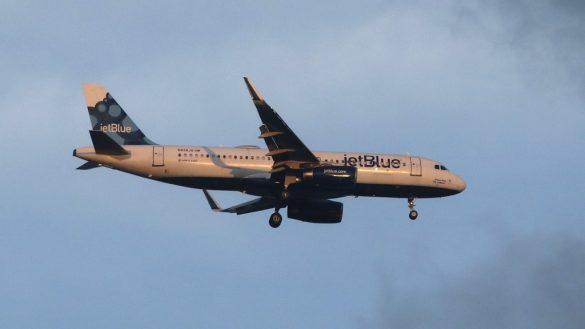 JetBlue flight takes evasive action to avoid Air Force jet near Venezuela
