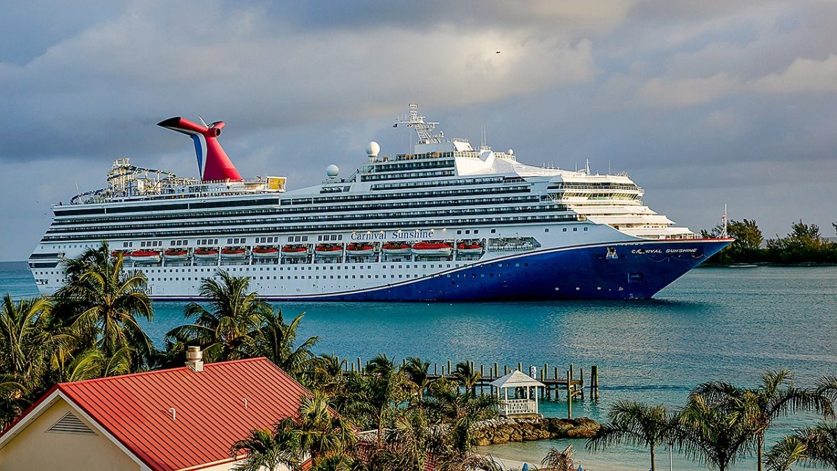 Mother jumps in water after 4-year-old falls at Carnival cruise dock