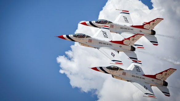 Thunderbirds pilot ejected safely from F-16 crash during California training
