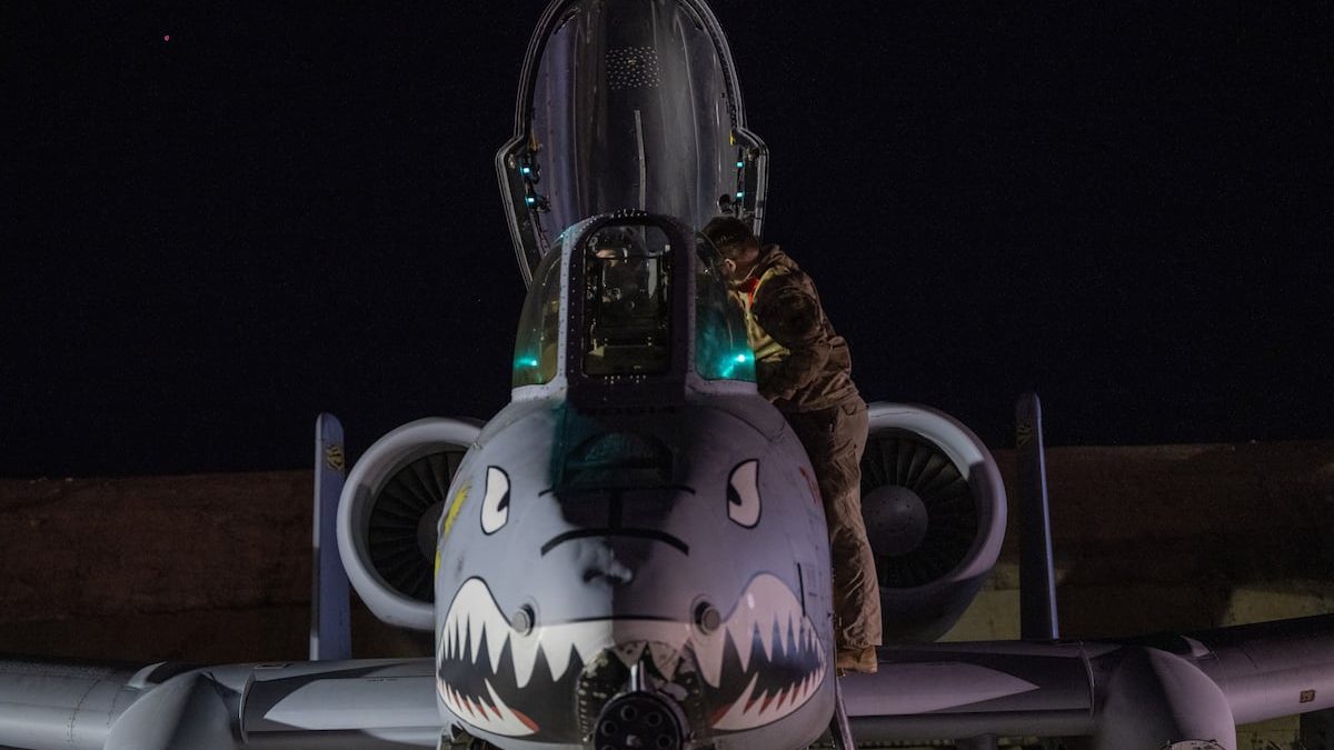 US launches retaliatory strikes against ISIS in Syria