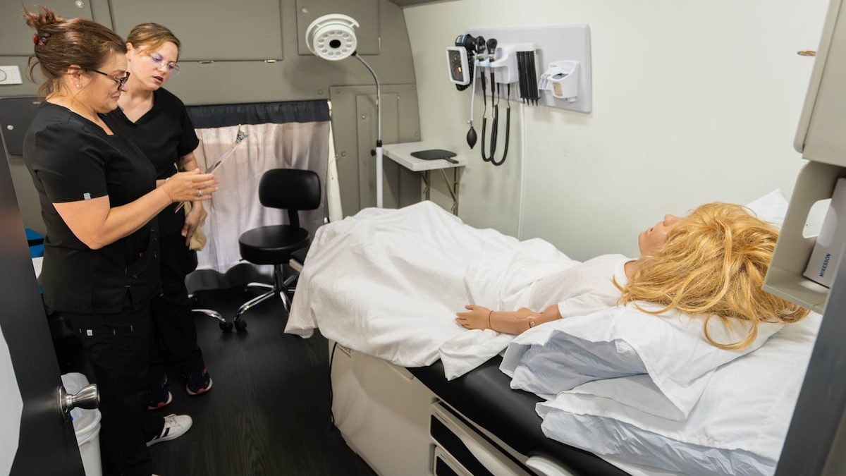 Patients must be offered chaperones for ‘sensitive’ exams, DOD says