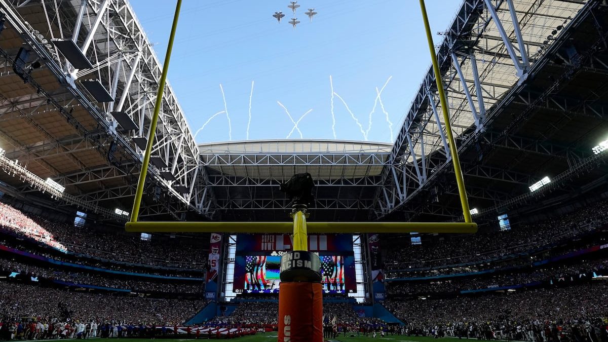 Air Force, Navy aircraft to take to the skies for 2026 Super Bowl