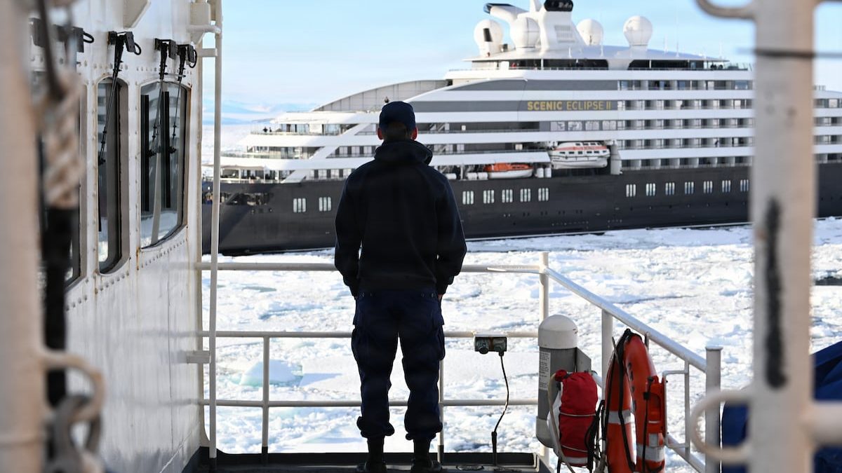 Coast Guard rescues cruise ship stuck in Antarctic ice