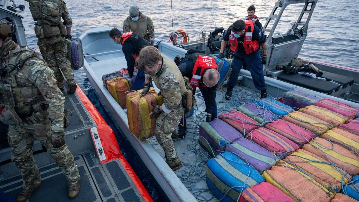 Coast Guard hurt drug interdiction by focusing on migrants, GAO says