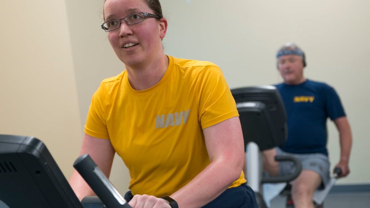 Navy introduces combat fitness test for SEALs, fleet divers, others