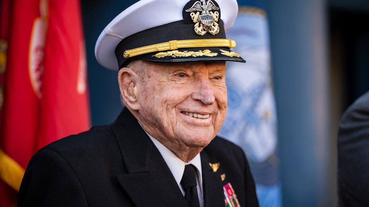 Korean War vet to get Medal of Honor for longest dogfight in US military history