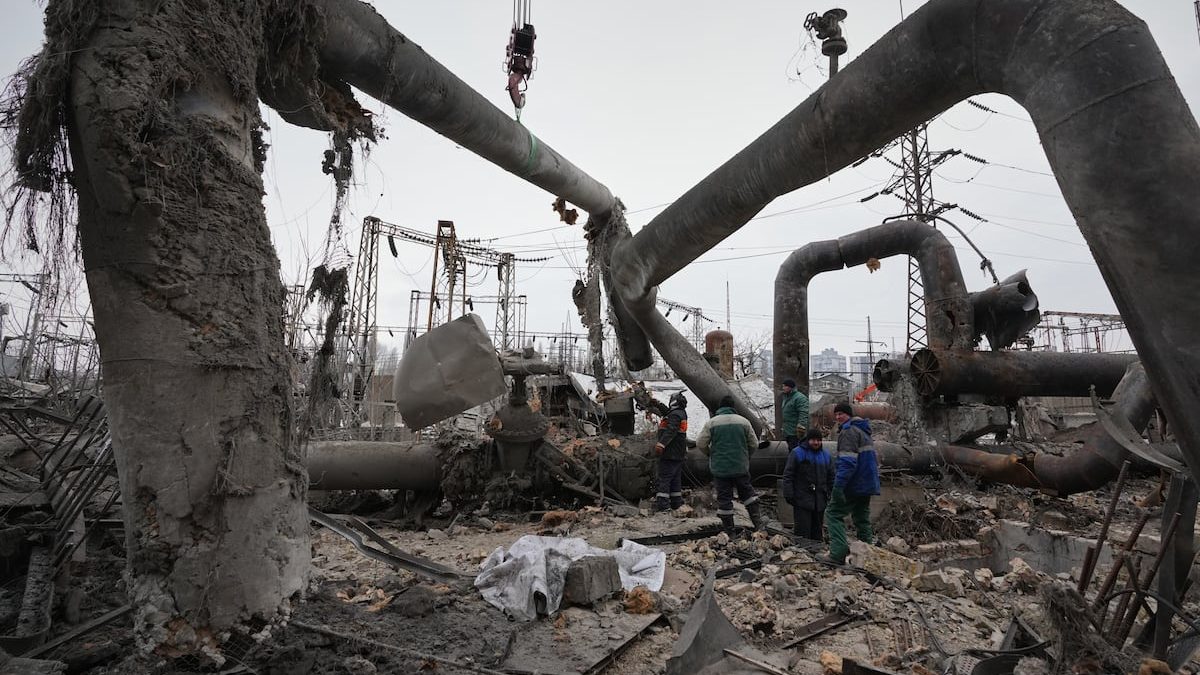 US and Russia agree to reestablish military dialogue after Ukraine talks