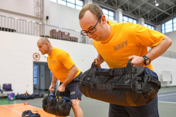 Gold PT uniform phaseout set as Navy streamlines sailors’ seabag
