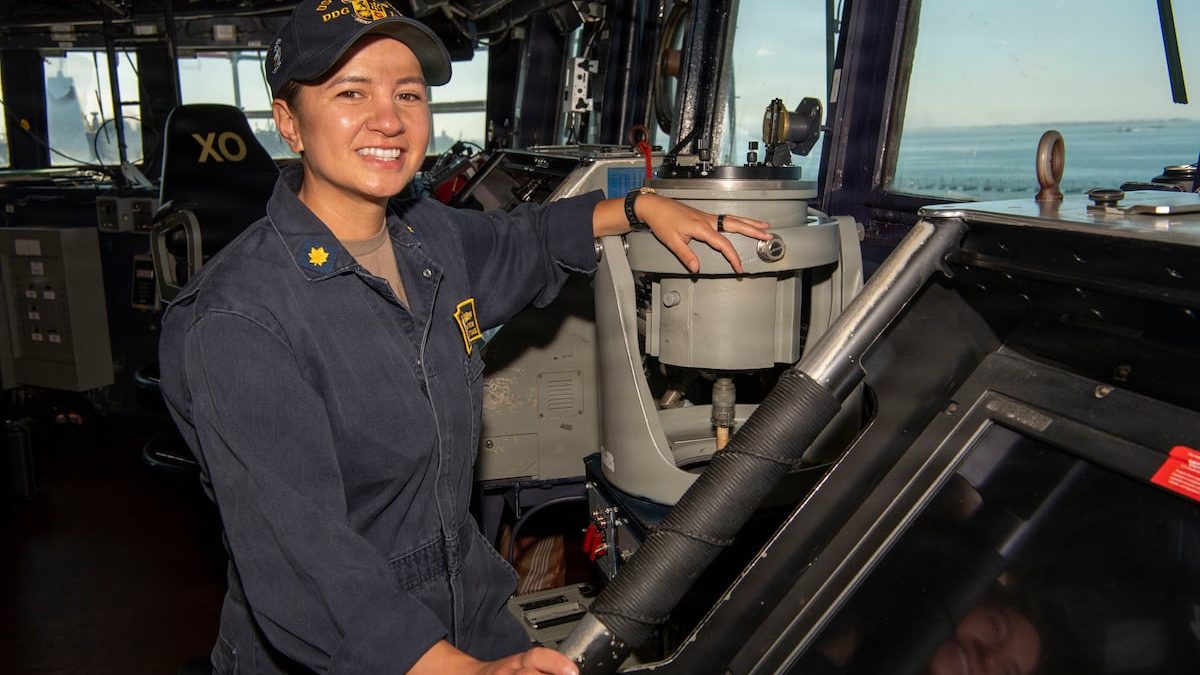 Navy names surface warfare officers of the year