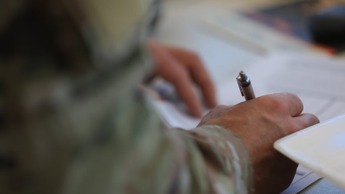 Army cuts officers from credentialing assistance program