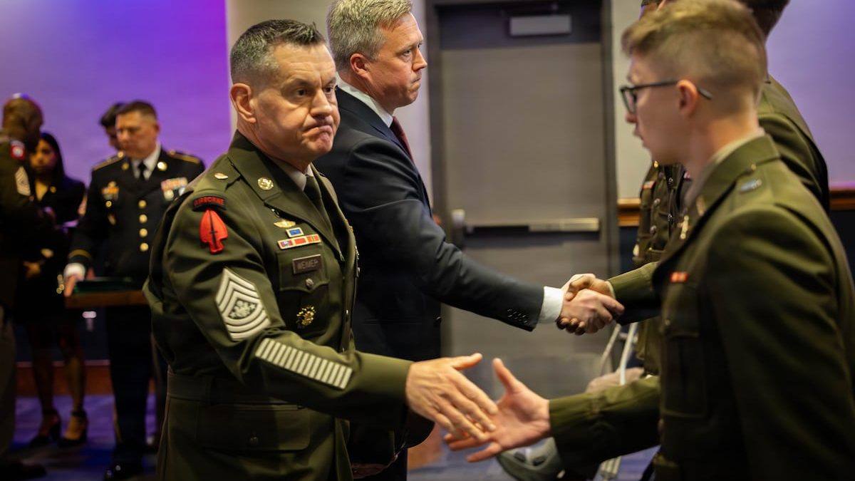 Army ROTC cadets awarded medals for stopping campus shooter