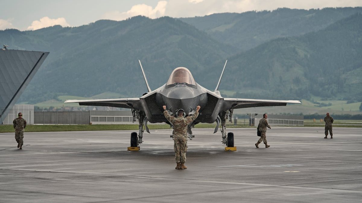 ‘Actively shrinking’: Guard generals push Congress for 100 new fighters a year