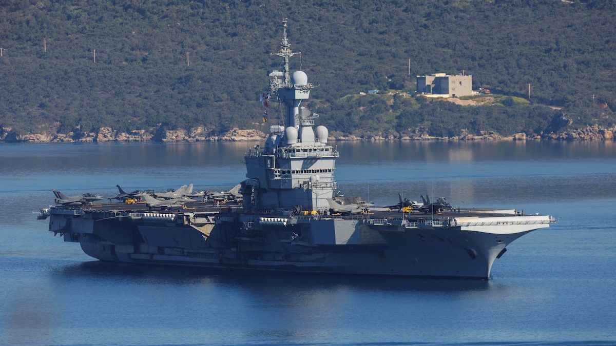 France moves aircraft carrier to Red Sea with eye on Hormuz mission