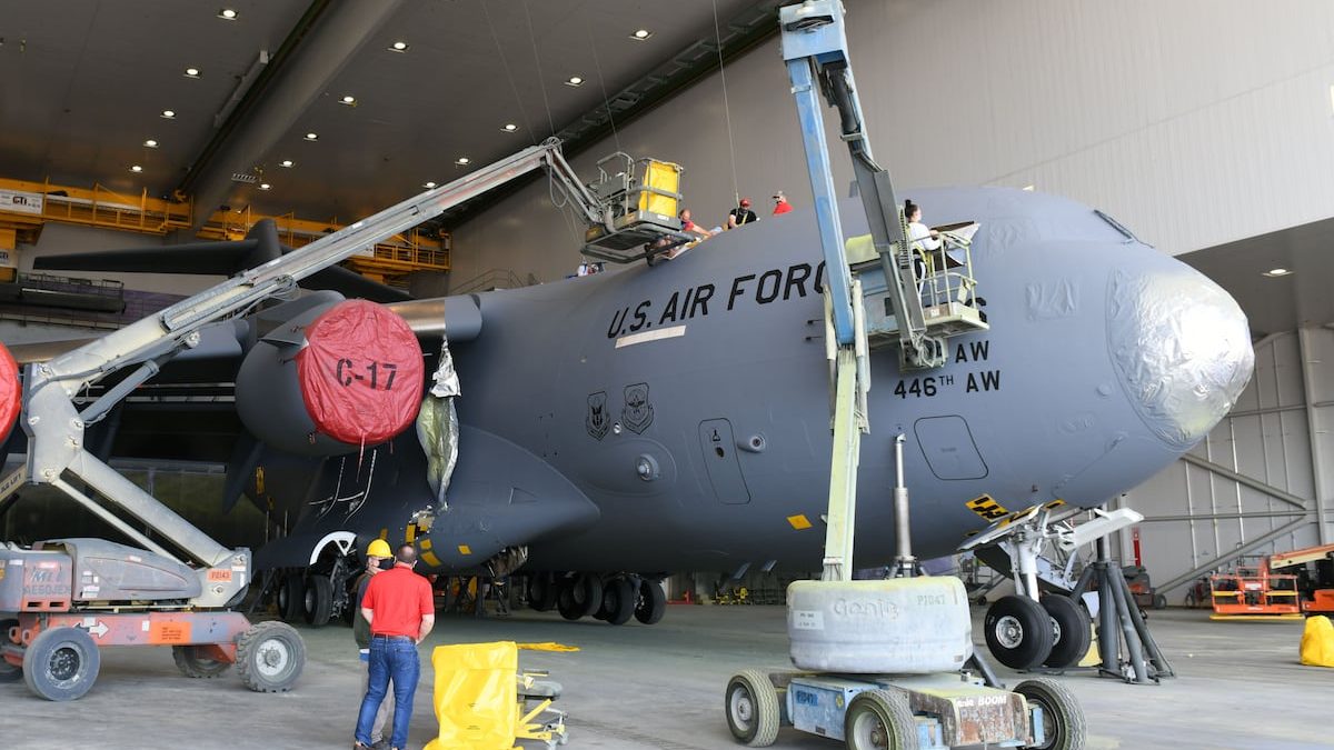 Air Force underestimating aircraft maintenance delays, GAO finds