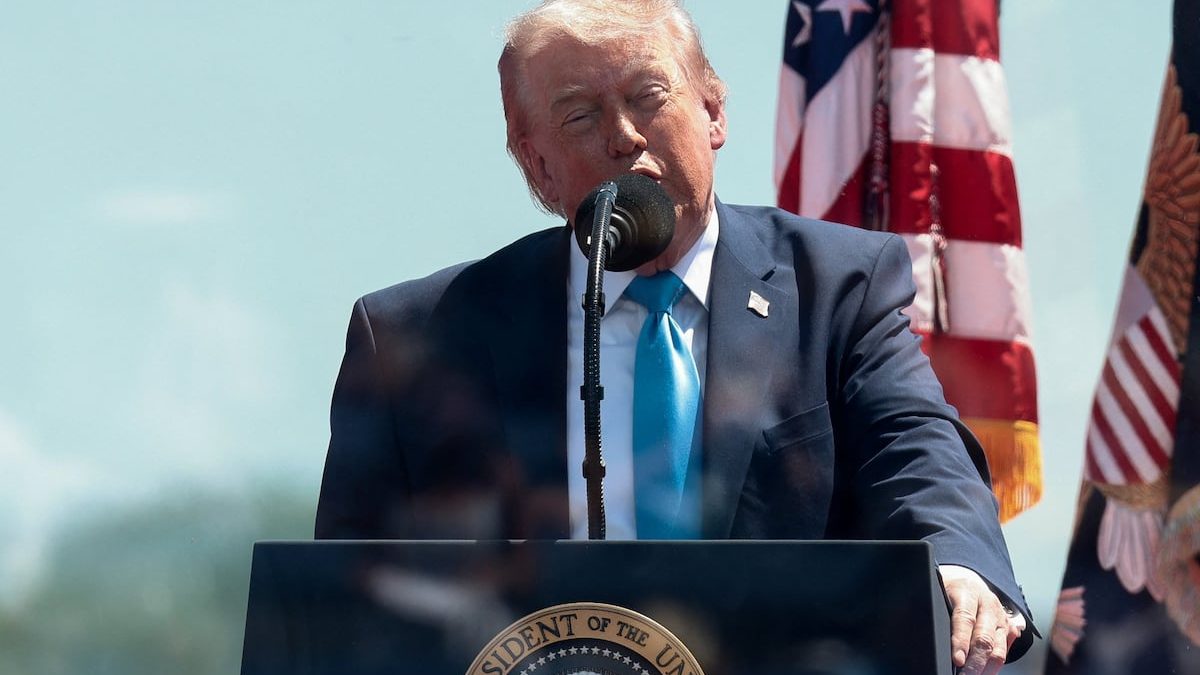 ‘Always push forward’: President Trump addresses Coast Guard Academy Class of 2026