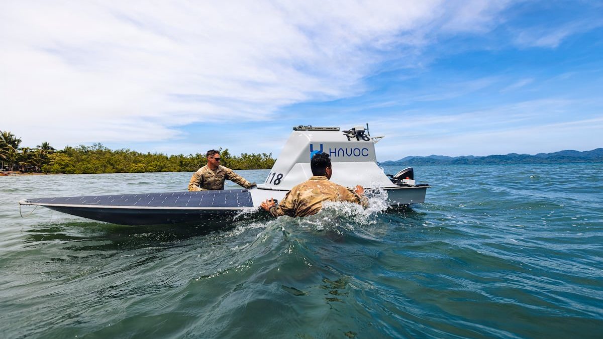 US Army tests autonomous boats during Philippine exercise