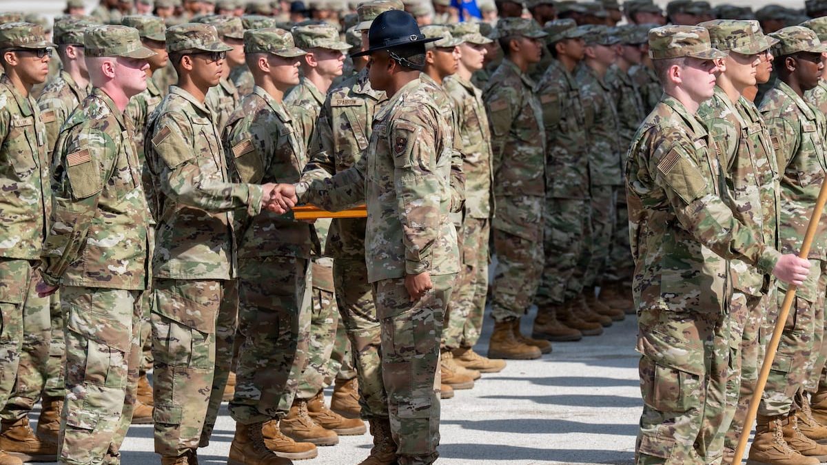 Flu outbreak sickens 200 trainees at Lackland Air Force Base