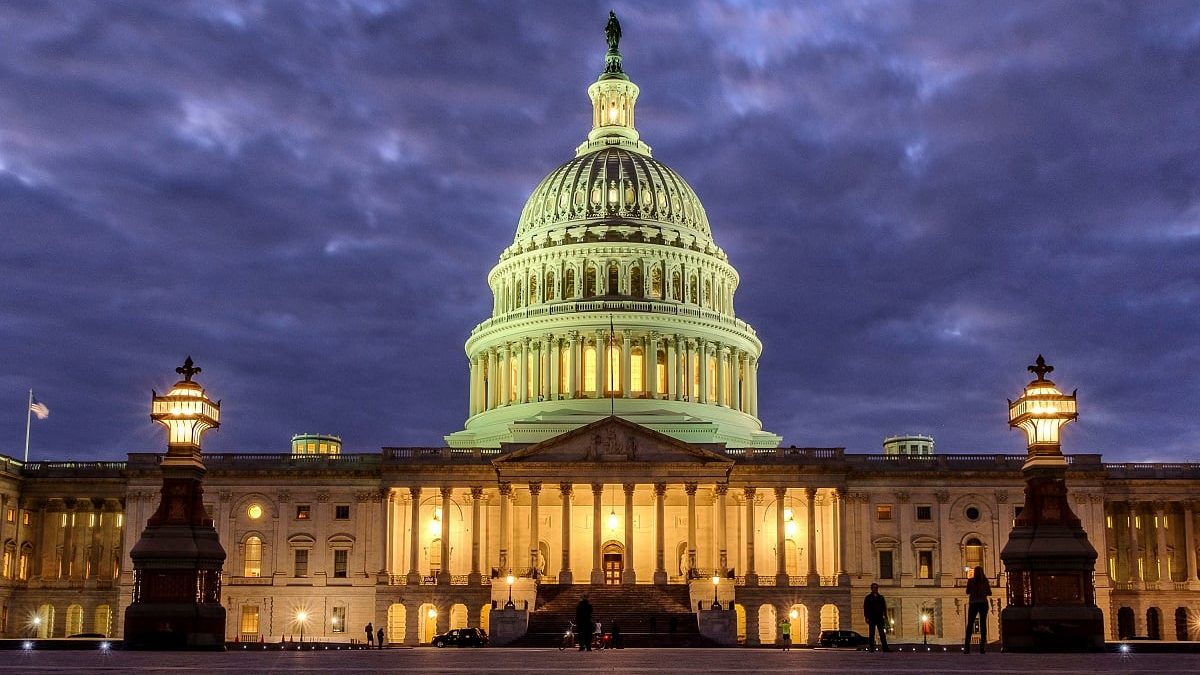 US Senate joins House in voting to halt Iran war