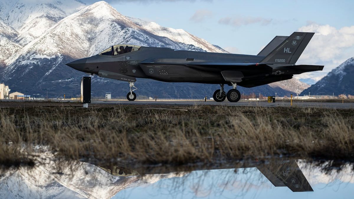 Only 1 in 4 F-35s is fully mission capable, GAO finds