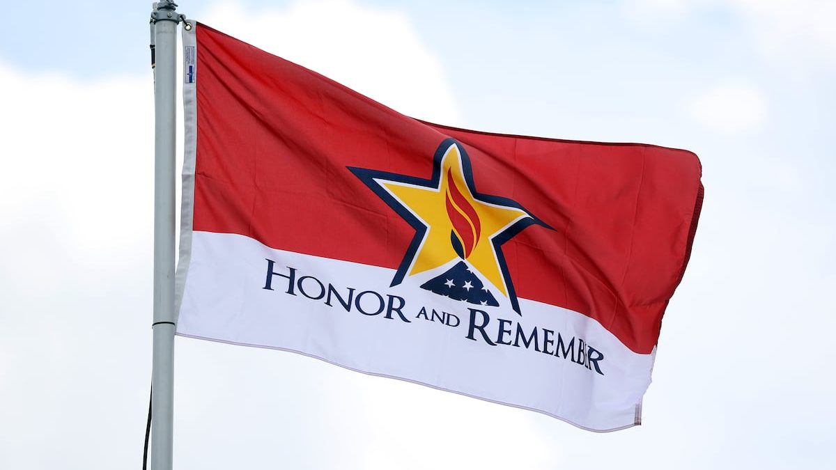 Proposed ‘Honor and Remember’ flag resembles communist imagery, Vietnam veterans argue