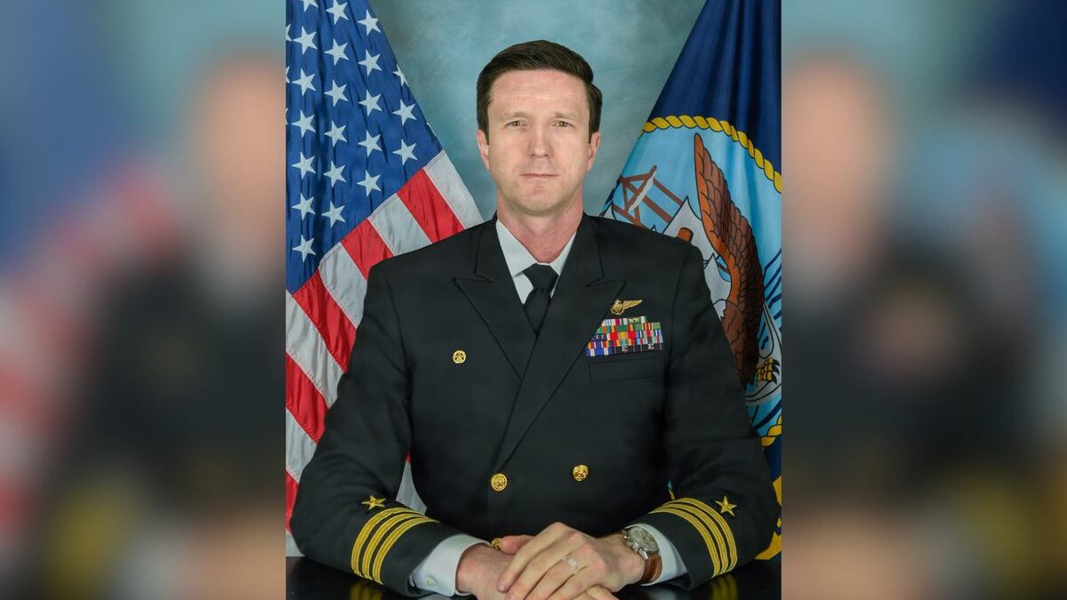 Squadron commanding officer identified as Navy aviator killed in downed helicopter