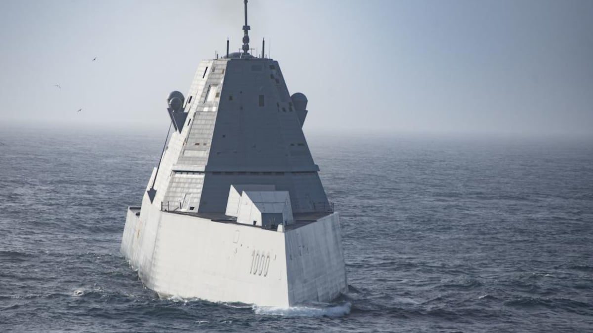 US Navy 2 years behind on hypersonic missile installation on Zumwalt destroyers
