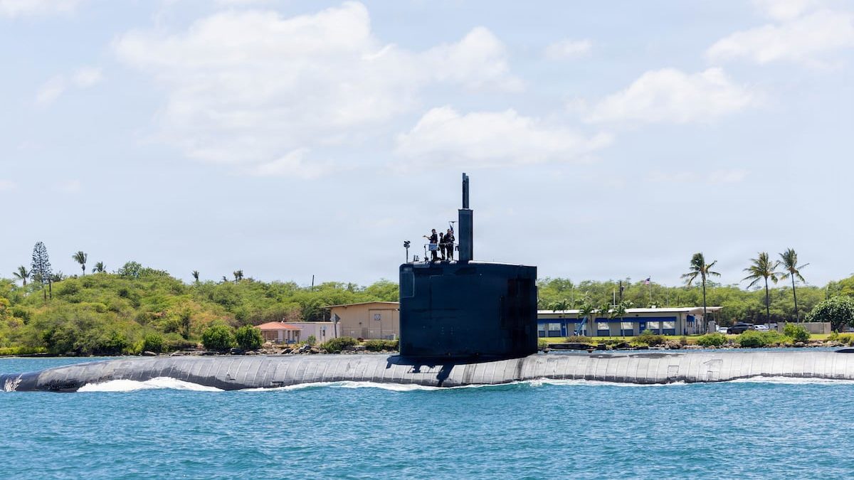 USS Charlotte crew that reportedly sank Iranian frigate awarded Navy Unit Commendation