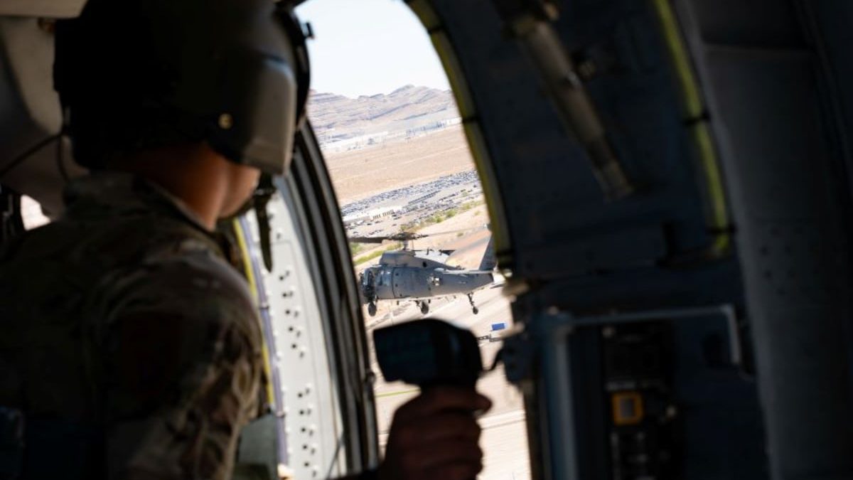Airmen rescue 5 Navy sailors in California with HH-60Ws