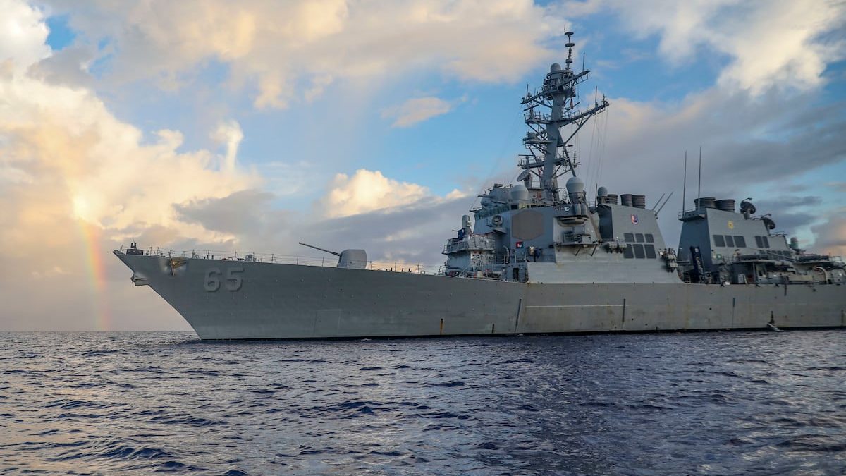 US Navy destroyer spent 4 days without power in South China Sea