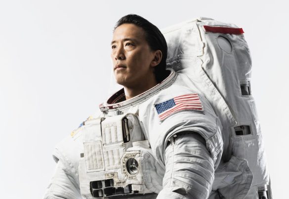 Jonny Kim’s resume already lists Navy SEAL, astronaut, doctor. He’s now returning to active duty.